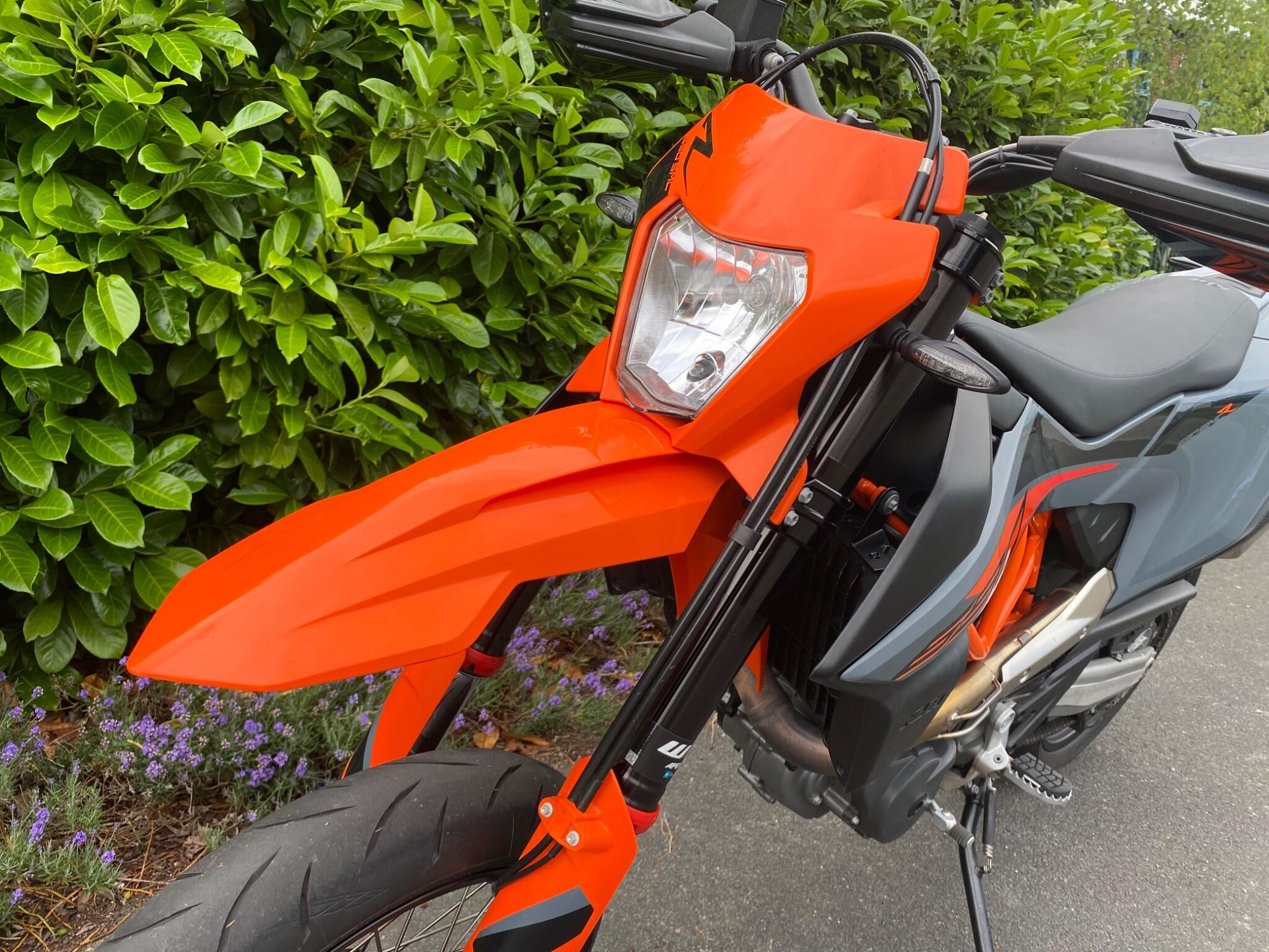 SOLD 2022 22 Reg KTM 690 SMC R